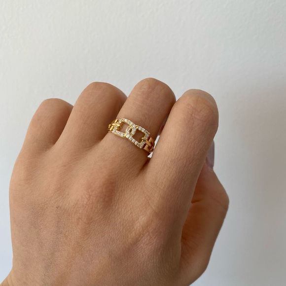 18K Gold Plated Sician Interlock Chain Link Ring - Picture 2 of 5